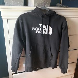 Men’s medium North Face sweatshirt
